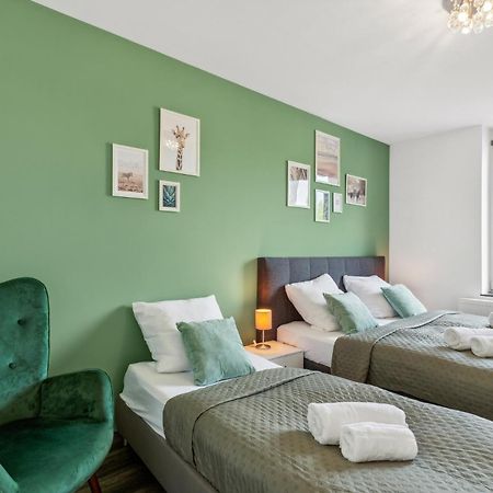 Appartamento Elegant & Bright ~ Near Schalke 04 ~ Office ~ Free Parking! Gelsenkirchen Esterno foto