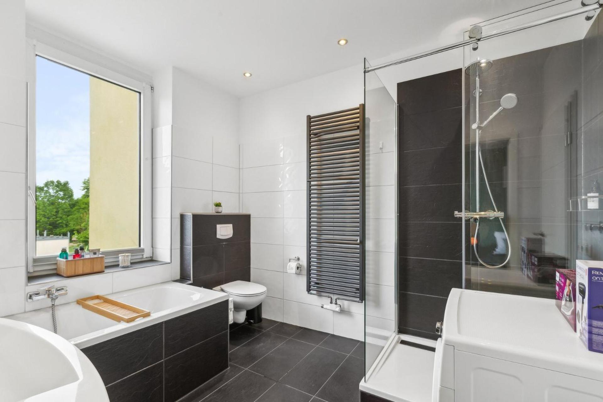Appartamento Elegant & Bright ~ Near Schalke 04 ~ Office ~ Free Parking! Gelsenkirchen Esterno foto